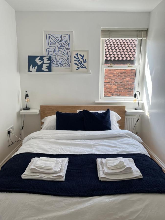 Homely 2 Story Cathedral City Apartment 더럼 외부 사진