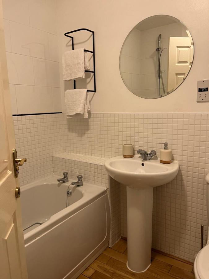 Homely 2 Story Cathedral City Apartment 더럼 외부 사진