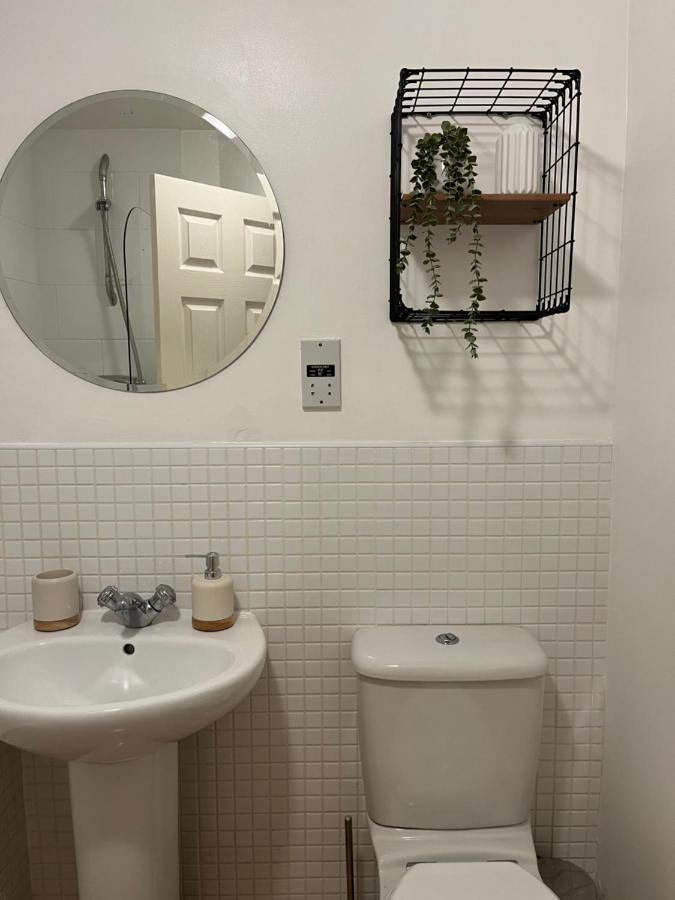 Homely 2 Story Cathedral City Apartment 더럼 외부 사진