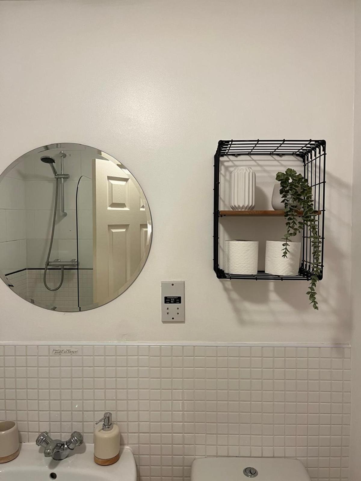 Homely 2 Story Cathedral City Apartment 더럼 외부 사진